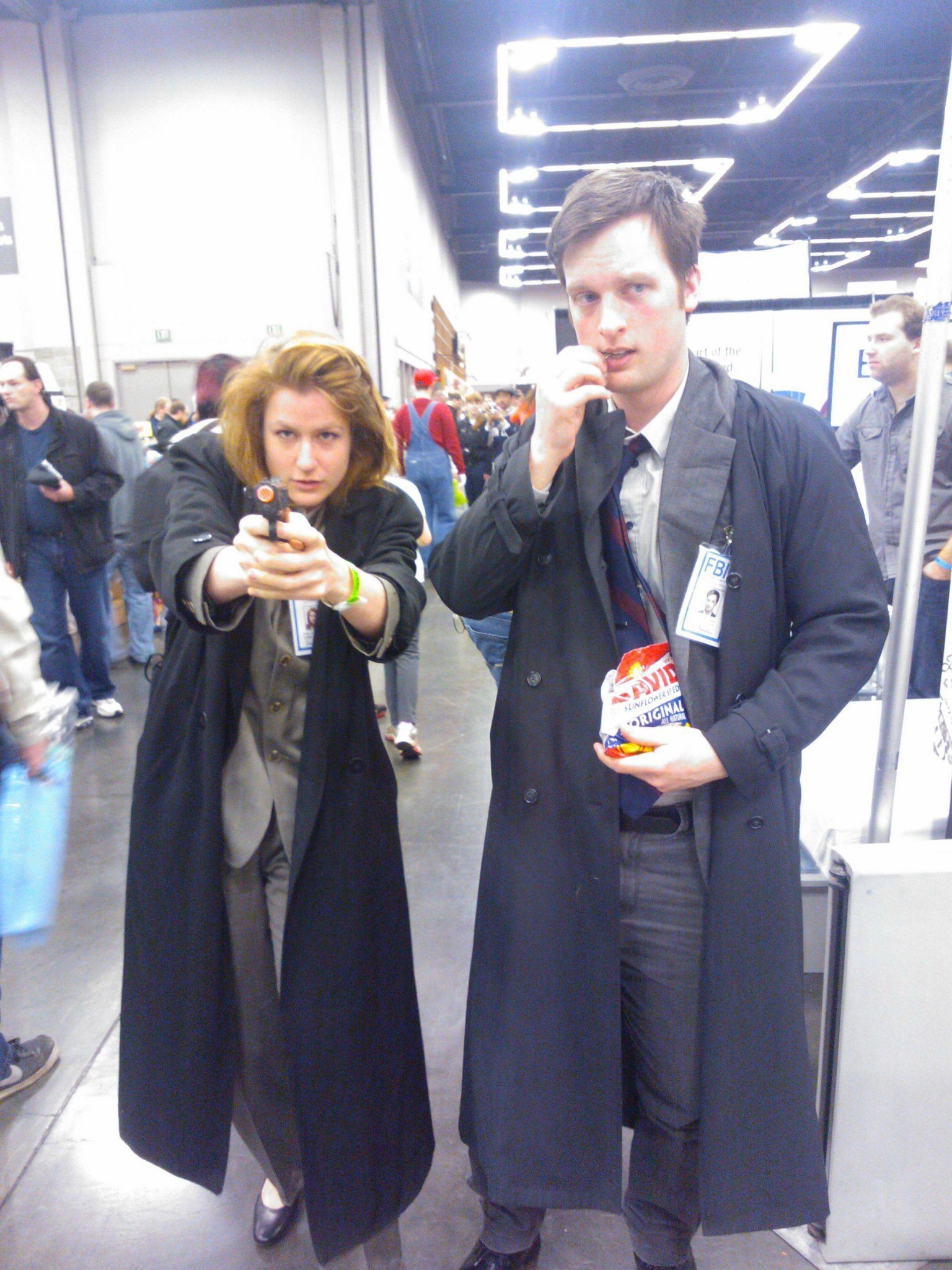 Nerdy Halloween Costume X-Files Mulder and Scully